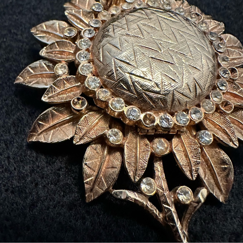 Vintage Coro Pegasus Sunflower Watch Brooch - Gem